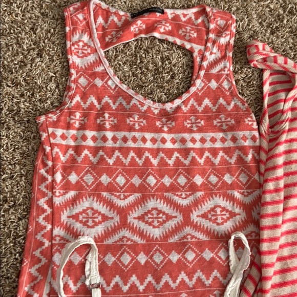 Spring break tank collection - Picture 3 of 6